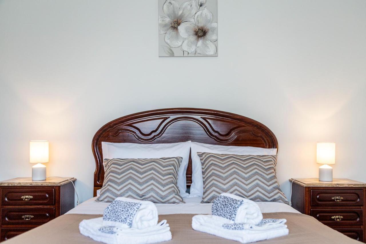 Moradia Vigia Apartment Nazare Bagian luar foto